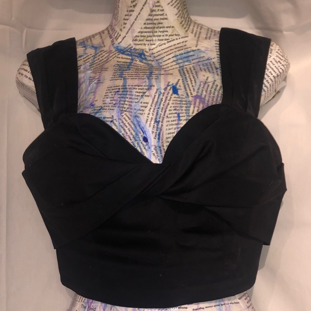 Aritzia going out top